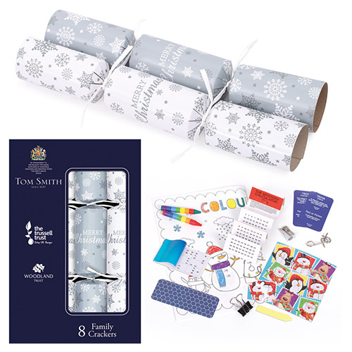 Tom Smith Silver & White Family Crackers 8pk